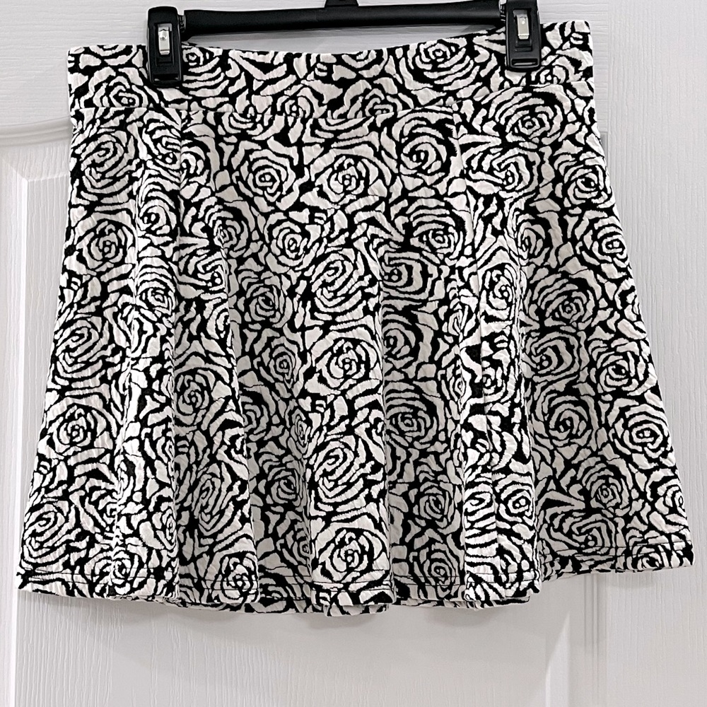 Womens Fit Flare Mini Skirt